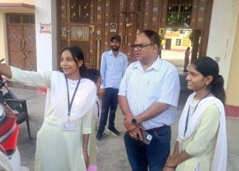 शिक्षक एमएलसी चुनाव: विधायक आशुतोष मौर्य ने डॉ. हरि सिंह ढिल्लों के पक्ष में किया जनसंपर्क, शिक्षकों से मांगे वोट