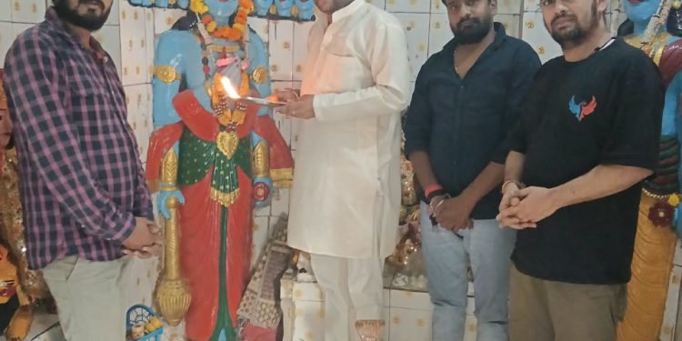 दशहरा पर रावण मंदिर में विशेष पूजा-अर्चना, शिव तांडव स्तोत्र का किया पाठ