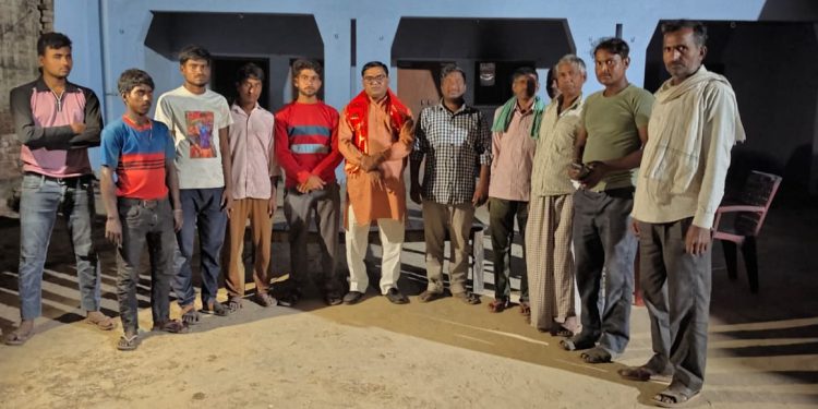 मिशन 2027 : गांव-गांव जनसंपर्क कर रहे राम नरेश गौतम