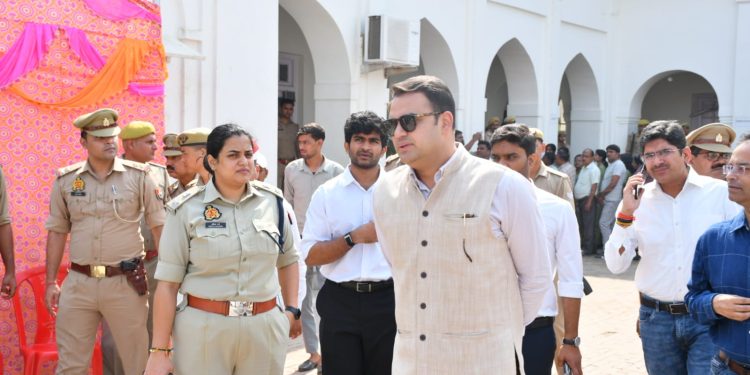 शिक्षक एमएलसी चुनाव में 70.67 प्रतिशत मतदान, शांतिपूर्ण संपन्न हुई प्रक्रिया