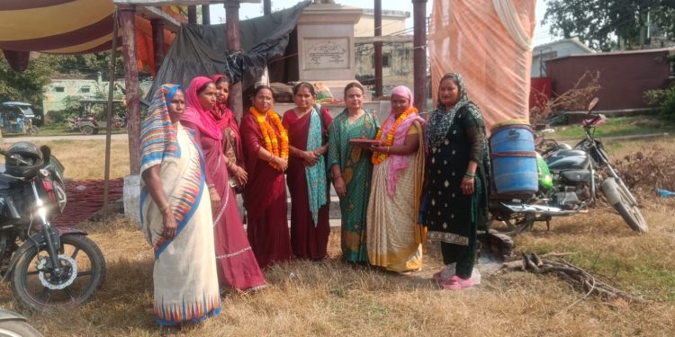 आशा एवं आशा संगिनी कार्यकर्ताओं का धरना समाप्त, 14 में से 13 मांगें पूरी होने का दावा
